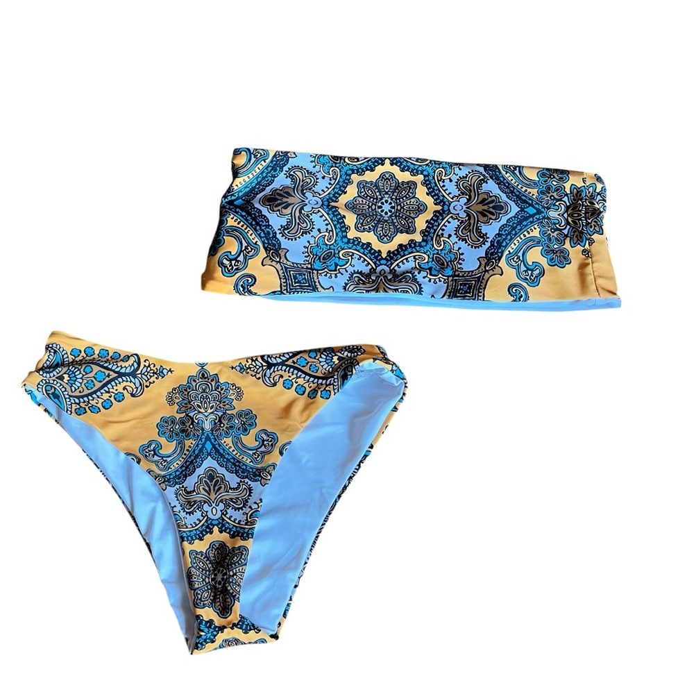 🟡ZAFUL: Women’s size 6, yellow w/multicolor paisley strapless bathing suit set